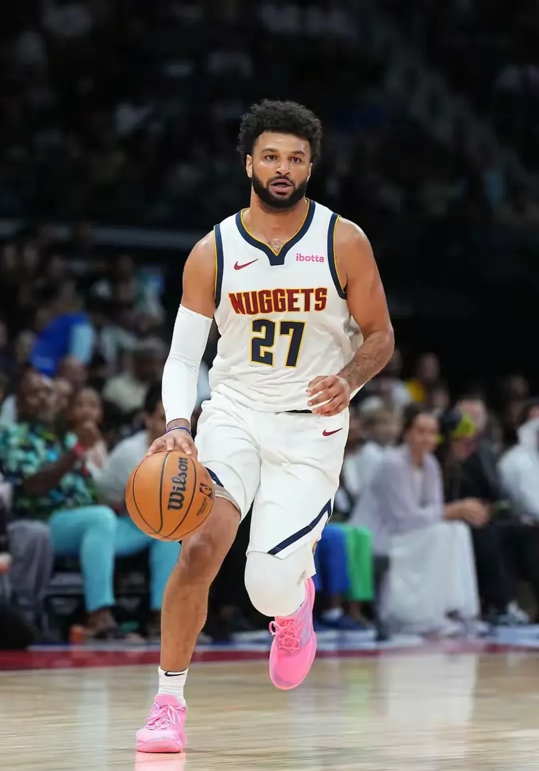 穆雷在西班牙队比赛中比赛局势复杂，重返赛场引发热议！