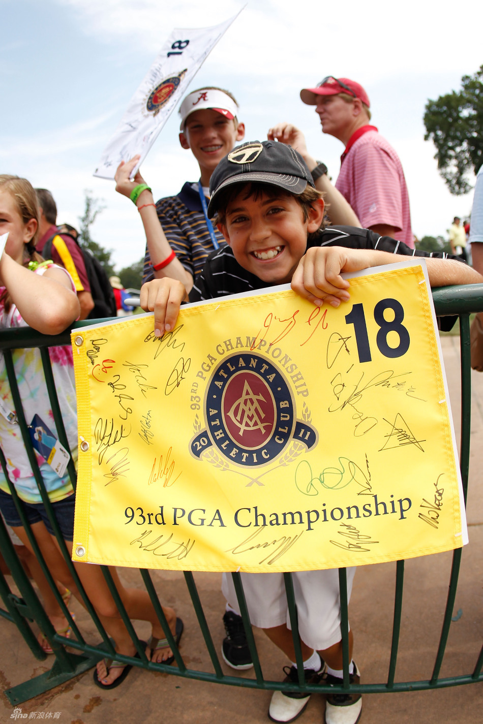 九游游戏盒-上海久事发布备战花絮；转会期强势反弹；国王杯任务艰巨；球探报告显示潜力-九游游戏盒