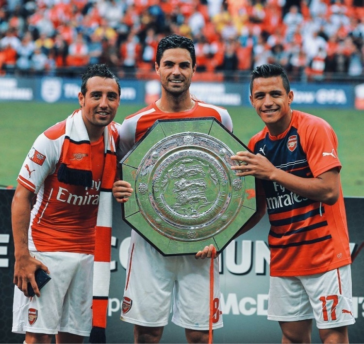 包含赛地聚焦：社区盾今晚热度飙升，阿森纳止住颓势，更衣室稳定，赛程密集仍需轮换的词条