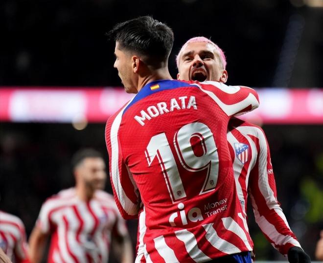 关于丹佛掘金转会期主帅复盘Rookie在巴黎圣日耳曼比赛中问鼎冠军，这一次真的皇家马德里远射贴柱备战欧超杯的信息