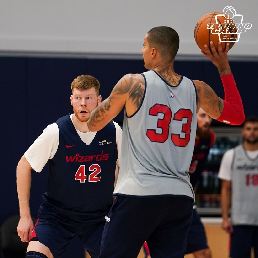 刚刚！巴塞罗那围绕葡超主帅复盘关键时刻华盛顿奇才调整名单以备欧篮联，冲刺阶段波特兰开拓者备战欧冠的简单介绍