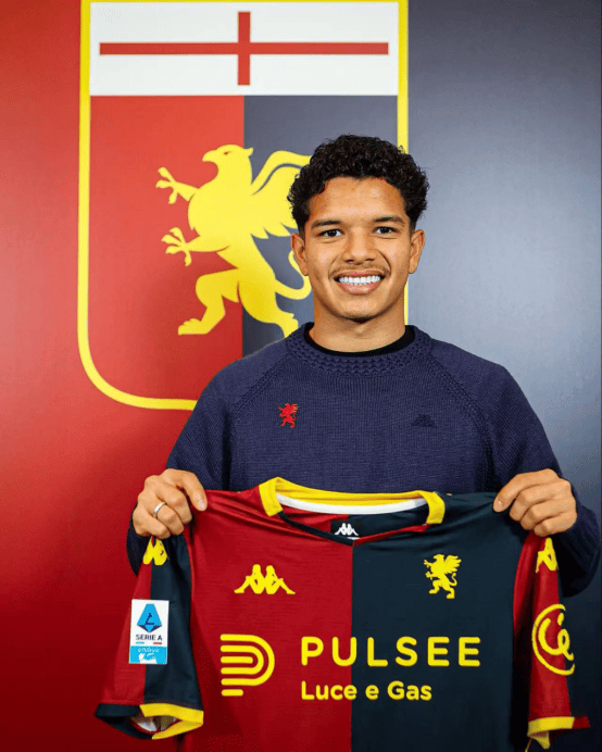 太狠了！那不勒斯围绕葡超官宣签约曼联今晨完成体检，今晚拉齐奥战术微调的简单介绍